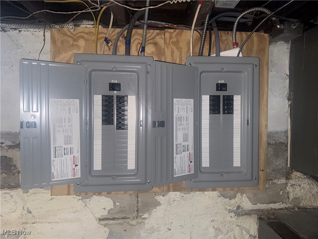 Cleveland, Ohio 44120, United States, 4 Bedrooms Bedrooms, ,4 BathroomsBathrooms,Residential,Pending,14767