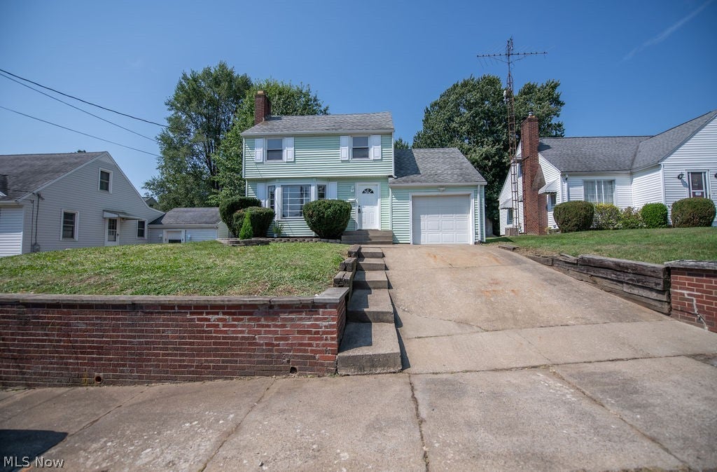 2415 Snyder Avenue NE