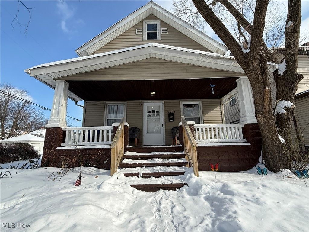 Photo of 3315 W 125th Street, Cleveland, OH 44111 (MLS # 5184313)