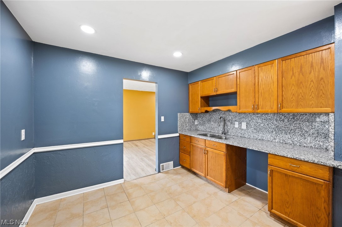 F R Cowin Land Cos Maplewood - Residential