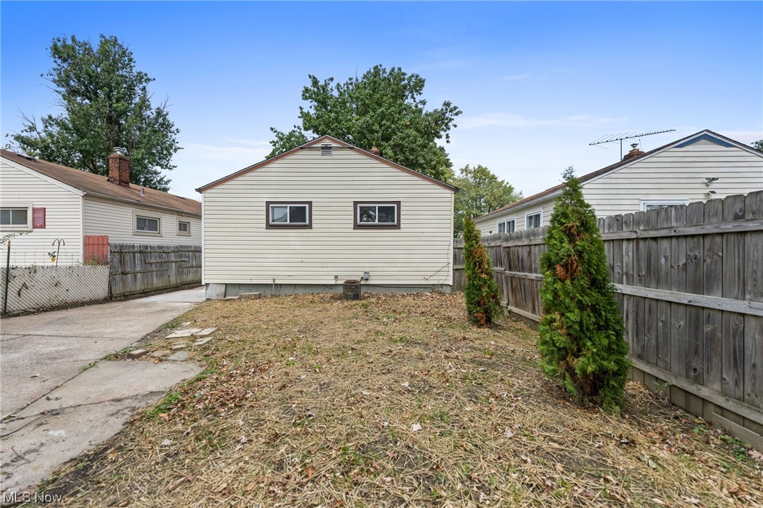 F R Cowin Land Cos Maplewood - Residential