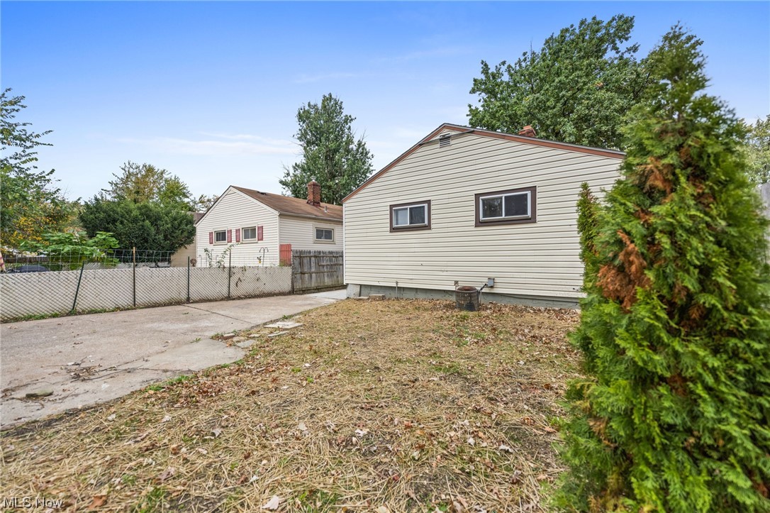 F R Cowin Land Cos Maplewood - Residential