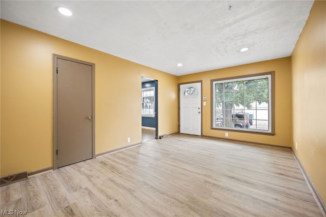 F R Cowin Land Cos Maplewood - Residential