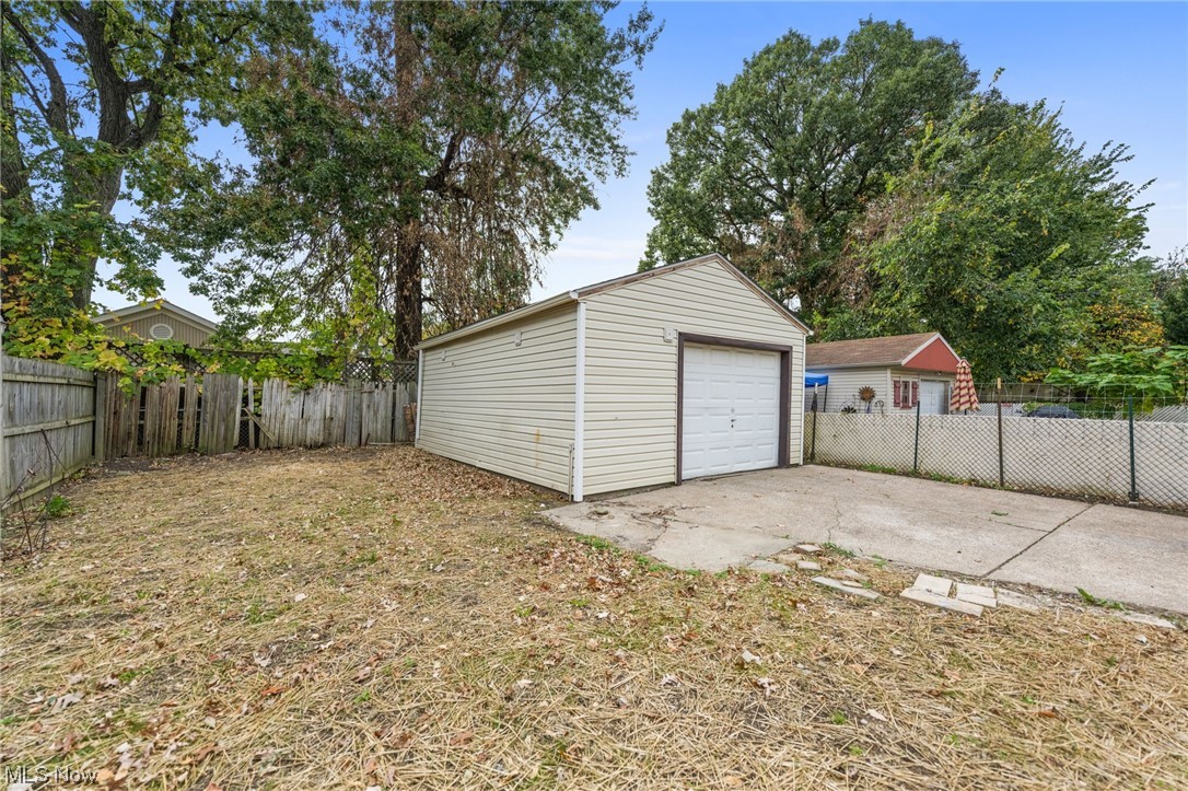 F R Cowin Land Cos Maplewood - Residential