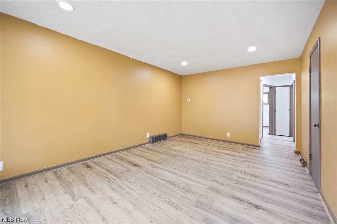 F R Cowin Land Cos Maplewood - Residential