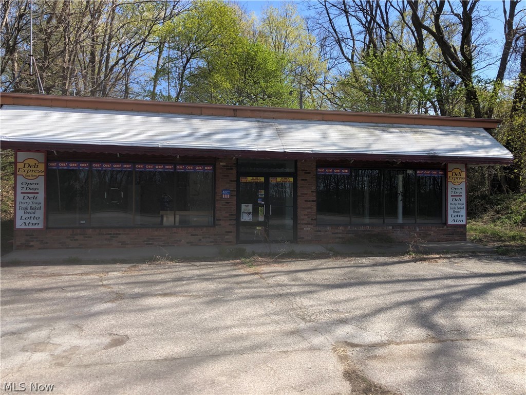 LOCATION, LOCATION, LOCATION! This commercial property is located between two main intersections, great exposure! Approximately 2500 sq ft of usable space. Stand alone building with parking in the front. Property being sold as is where is.