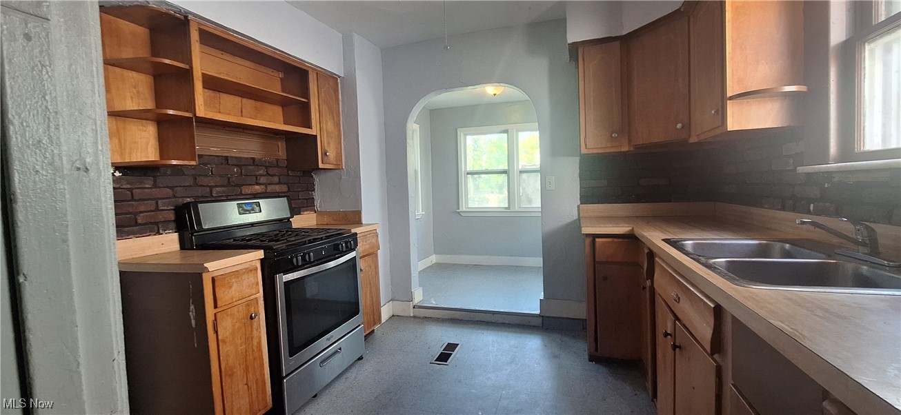 9910 Zimmer Avenue, Cleveland, Ohio image 7