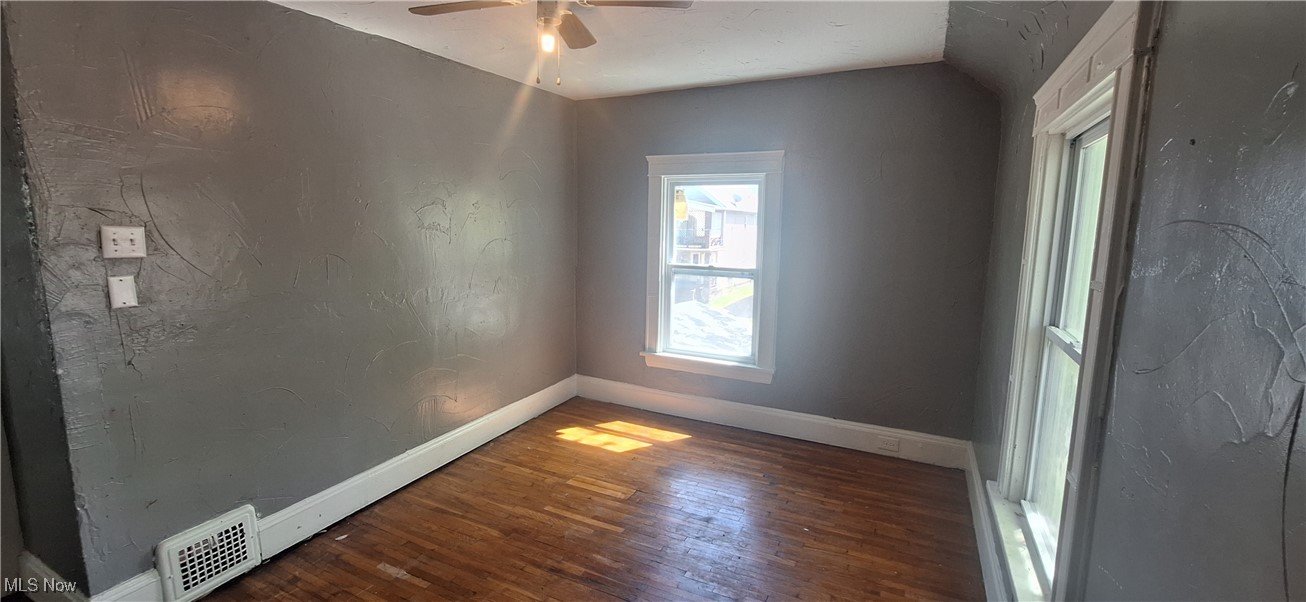 9910 Zimmer Avenue, Cleveland, Ohio image 13