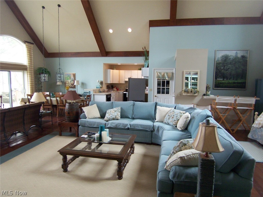 Roaming Rock - Residential