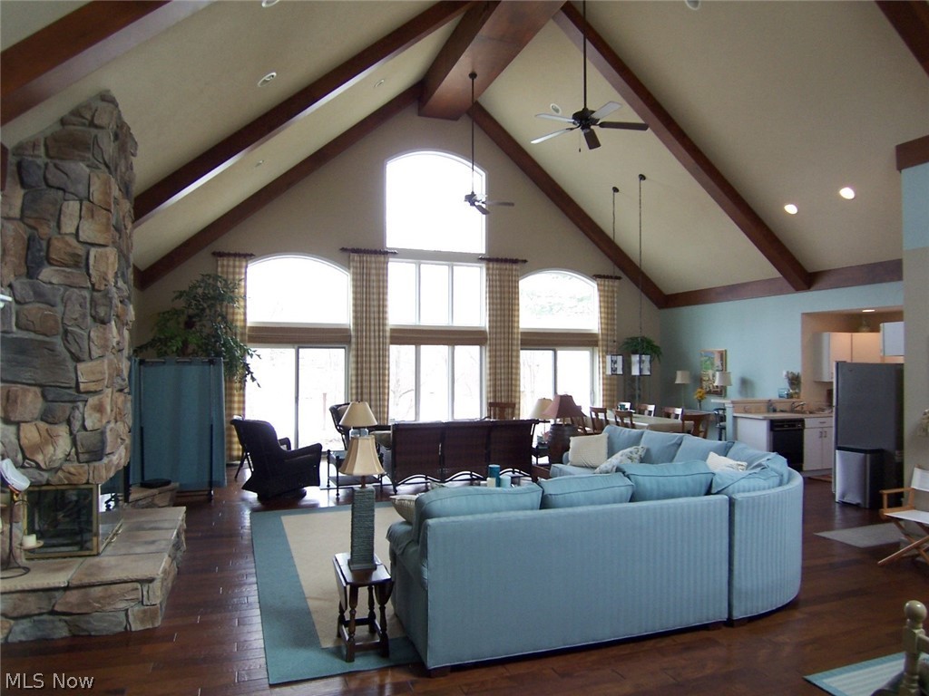 Roaming Rock - Residential