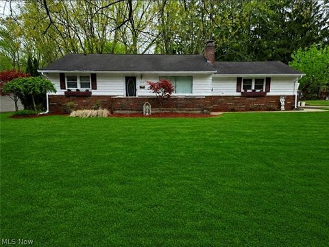 Homes For Sale - 1702 Bears Den Road<br/> Youngstown, OH 44511