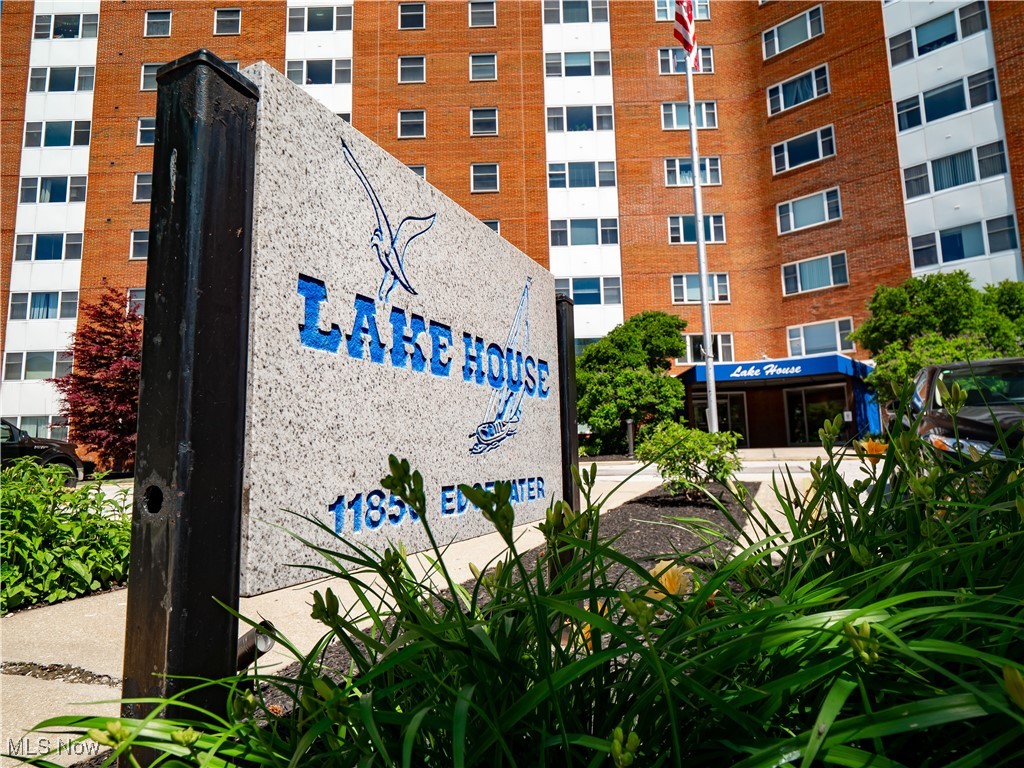 Lake House Condos - Residential