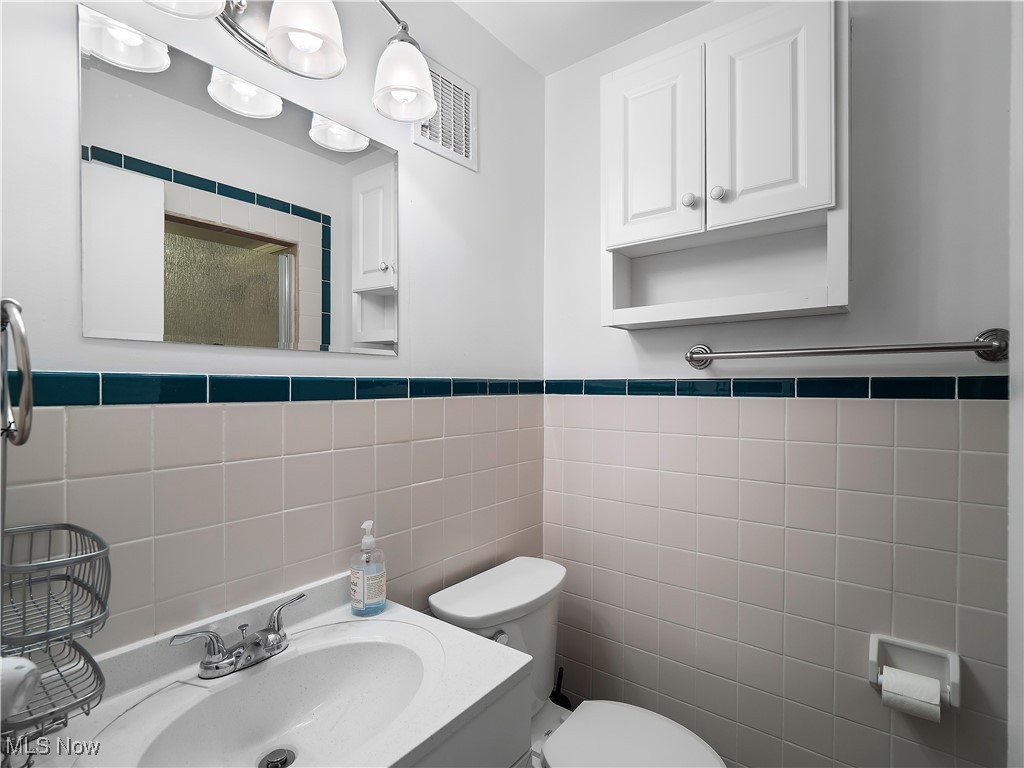 Lake House Condos - Residential