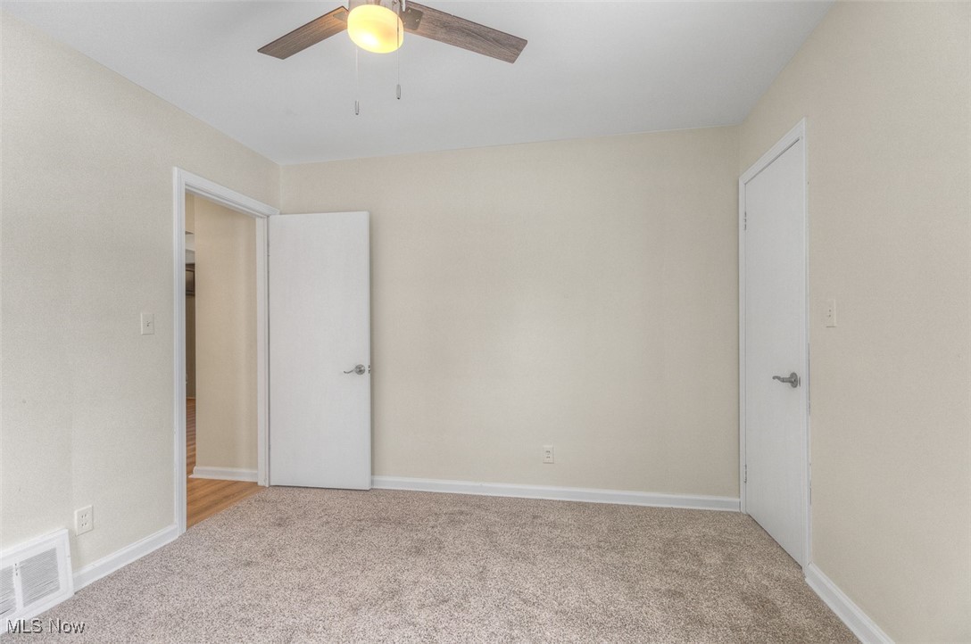 Bungalow - Residential