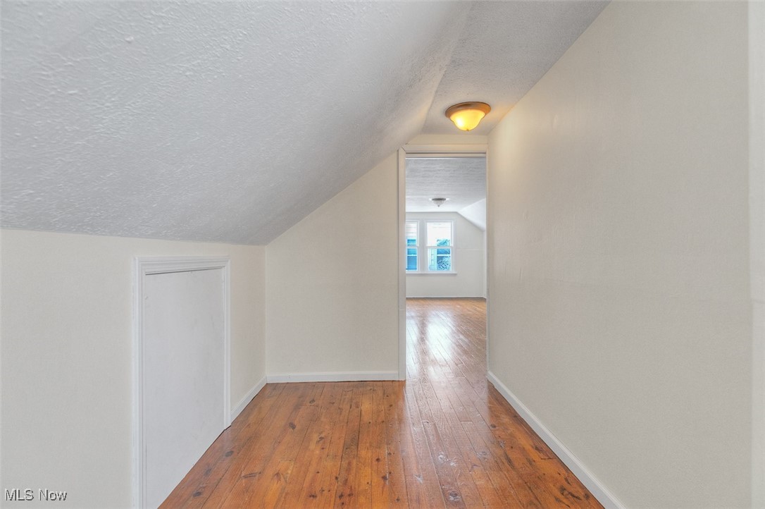 Bungalow - Residential