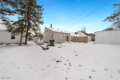 Tiny photo for 18851 Raymond Street, Maple Heights, OH 44137 (MLS # 5178207)