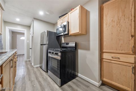 Tiny photo for 18851 Raymond Street, Maple Heights, OH 44137 (MLS # 5178207)