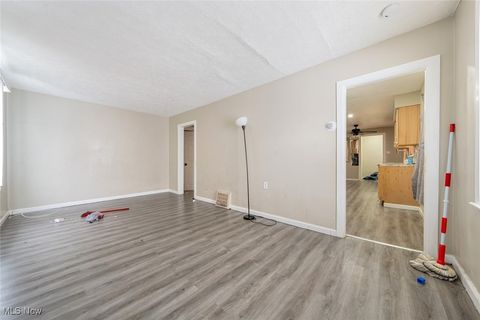 Tiny photo for 18851 Raymond Street, Maple Heights, OH 44137 (MLS # 5178207)