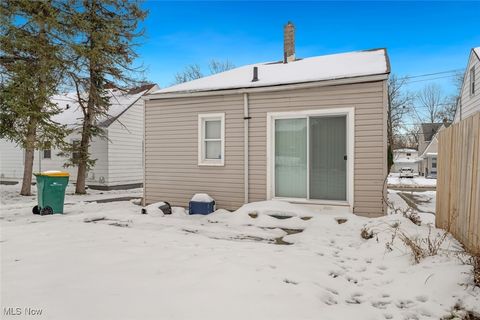 Tiny photo for 18851 Raymond Street, Maple Heights, OH 44137 (MLS # 5178207)