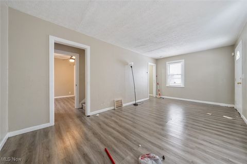 Tiny photo for 18851 Raymond Street, Maple Heights, OH 44137 (MLS # 5178207)