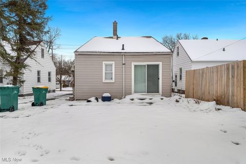 Tiny photo for 18851 Raymond Street, Maple Heights, OH 44137 (MLS # 5178207)