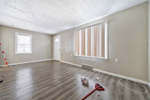 Tiny photo for 18851 Raymond Street, Maple Heights, OH 44137 (MLS # 5178207)