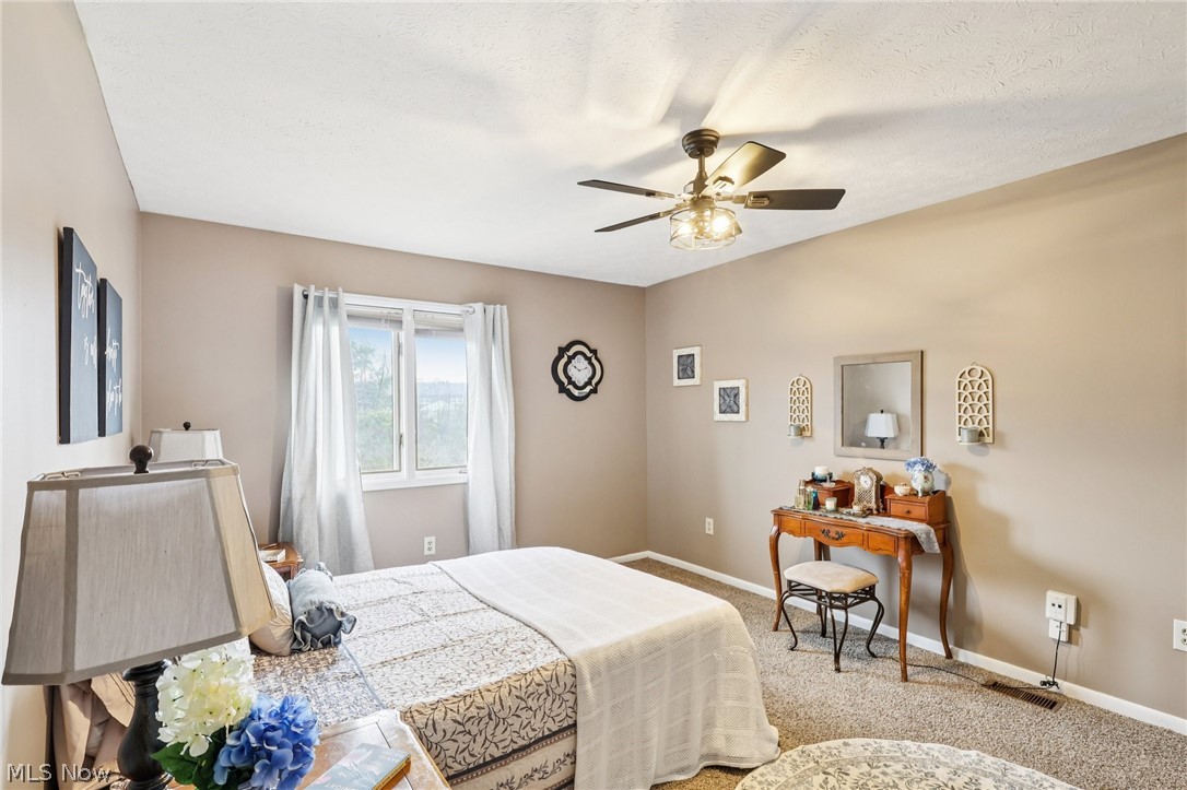 Hickory Ridge Condo - Residential