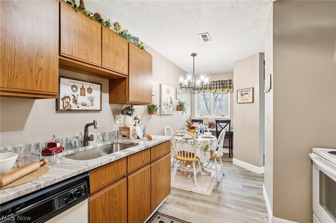 Hickory Ridge Condo - Residential