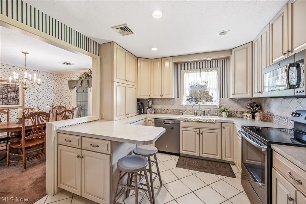 Photo of 11488 N 12th Street, Beloit, OH 44609 (MLS # 5194407)