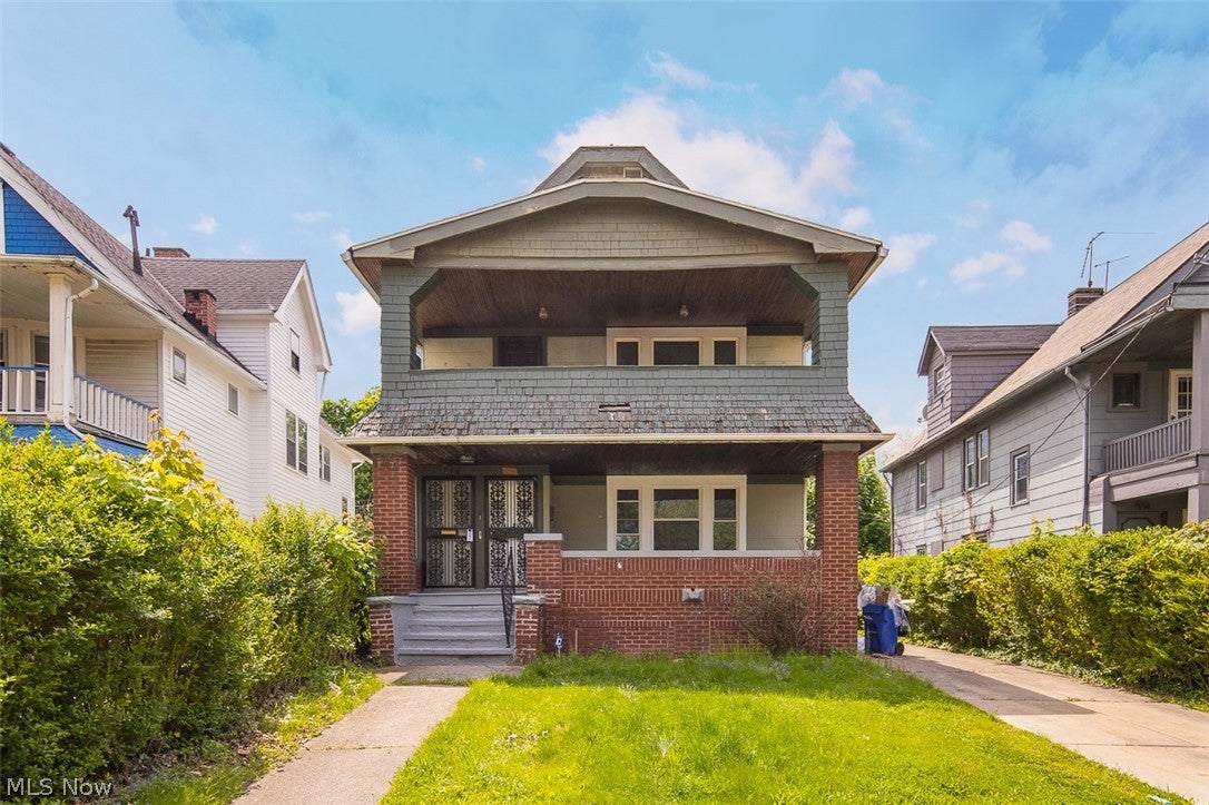 1868-1870 Lampson Road