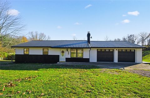 Homes For Sale - 1747 E Airport Road<br/> Morgan County, Mcconnelsville, OH 43756