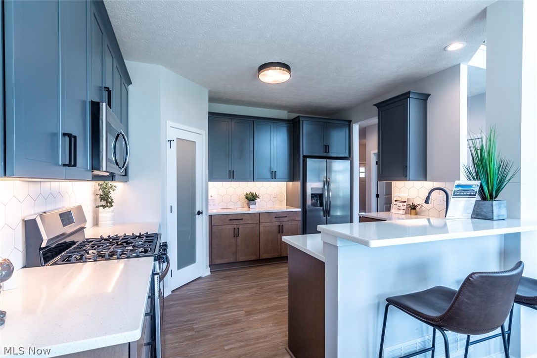 Eighteen Riviera - Residential