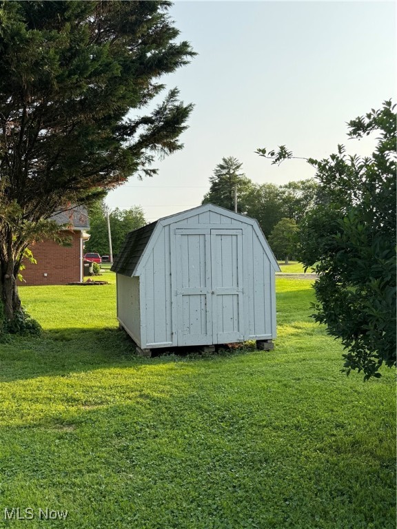 108 Bryan Drive, Saint Marys, West Virginia image 5