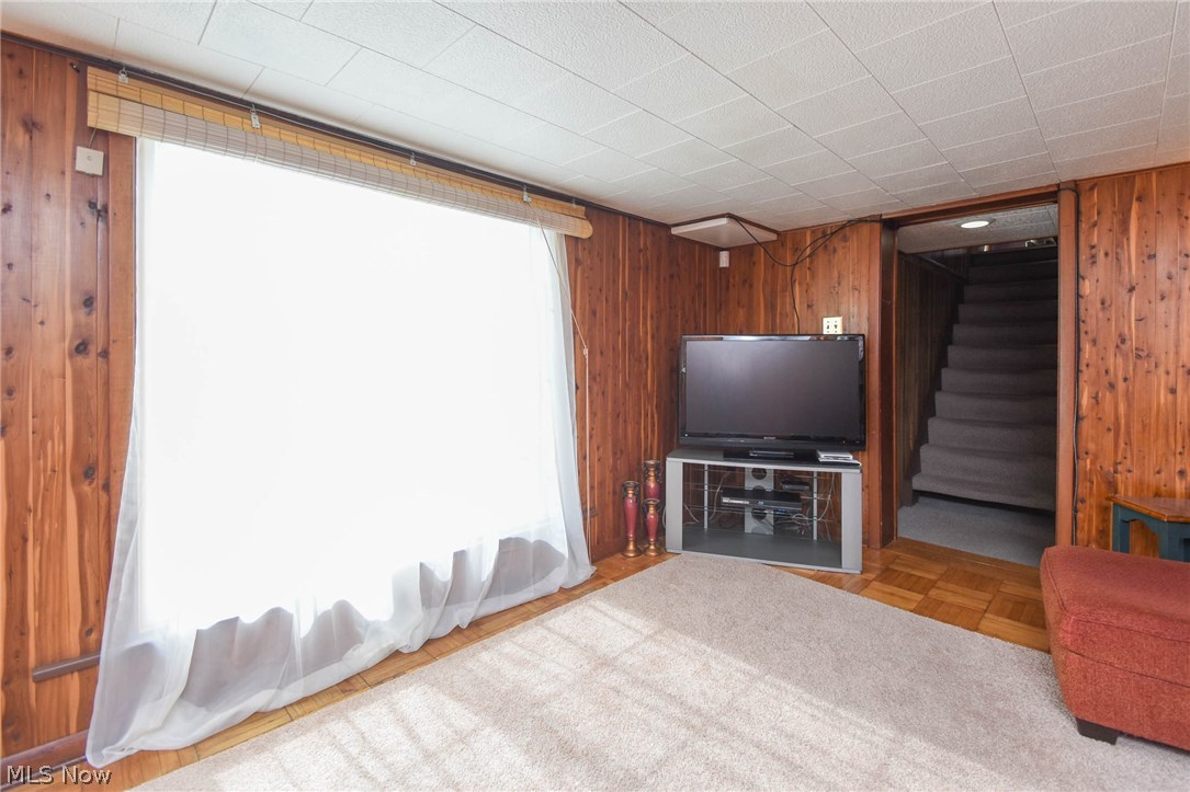 Poland Village Rep - Residential