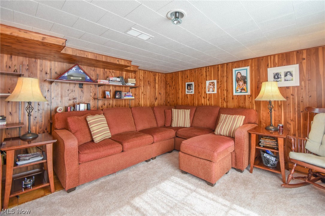 Poland Village Rep - Residential