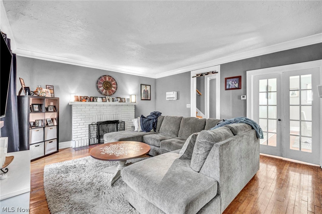 2103 Cottage Grove Drive