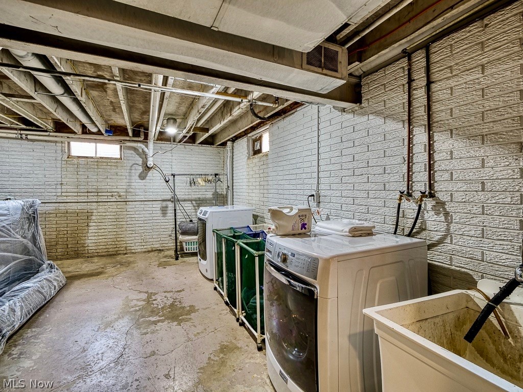 West-Lin 03/J E Baraums - Residential