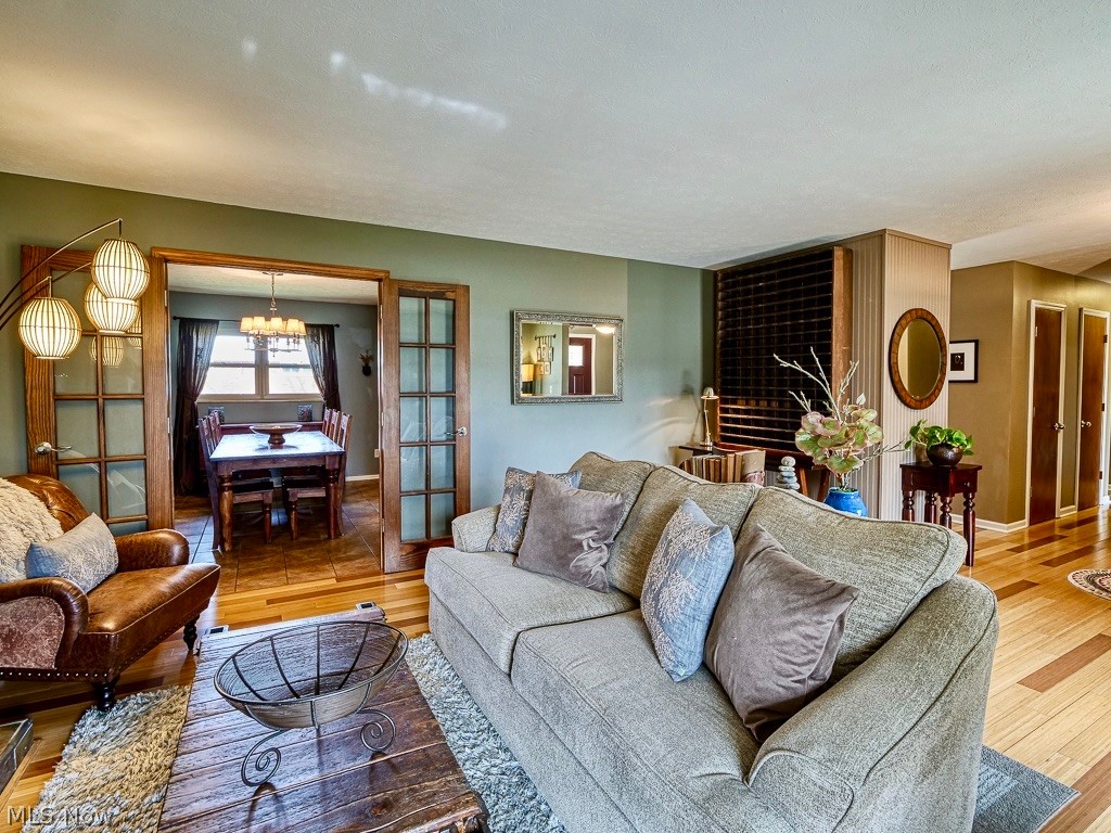 West-Lin 03/J E Baraums - Residential