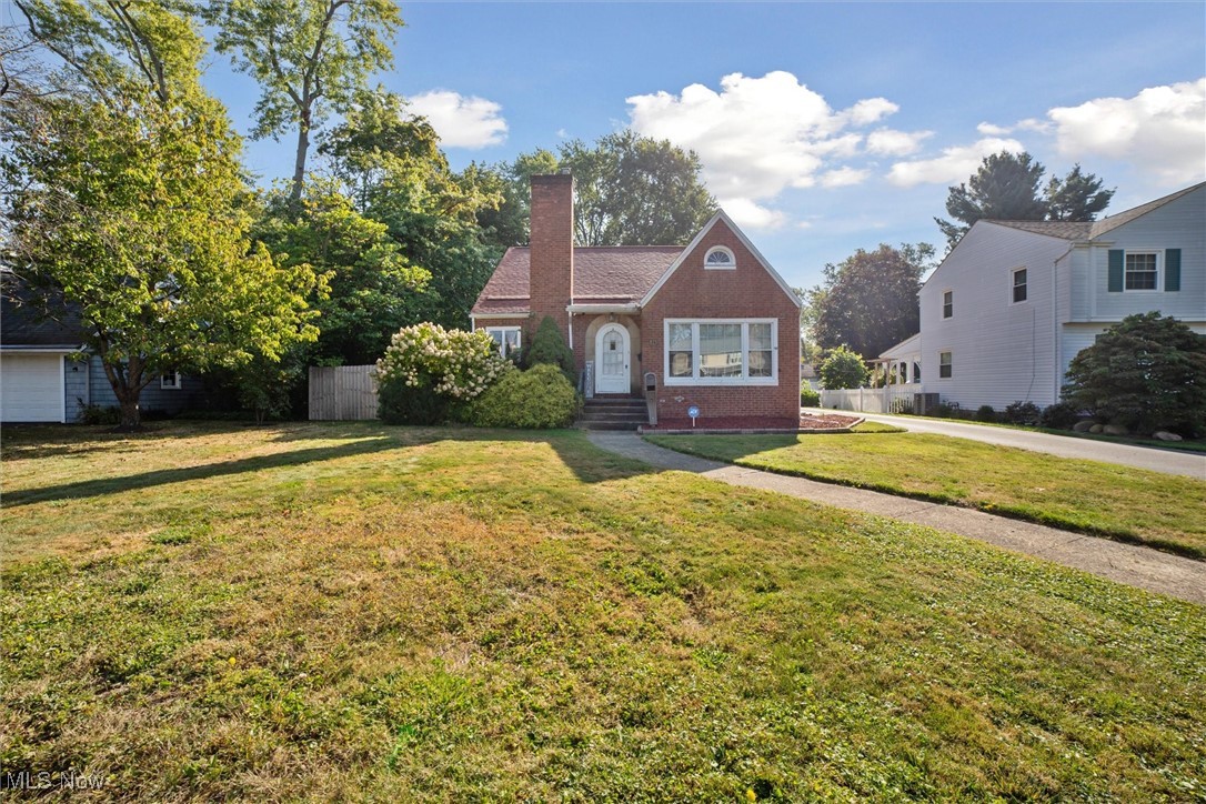This stunning four bedroom, three bath home. the perfect blend of comfort and style, making it an ideal family retreat. Upon entering, you will be greeted by the large open plan living area, perfect for entertaining or relaxing. The kitchen features stainless steel appliances and generous counter space for meal prep or casual dining. The master suite is complete with an ensuite bath. Three additional bedrooms provide plenty of of space for family or guests. Additional features includes a beautifully landscaped backyard with deck and two car garage. Don't miss this opportunity, schedule a tour today.
