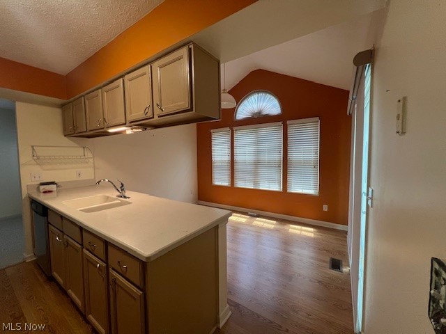 Marwyck Place Condo - Residential
