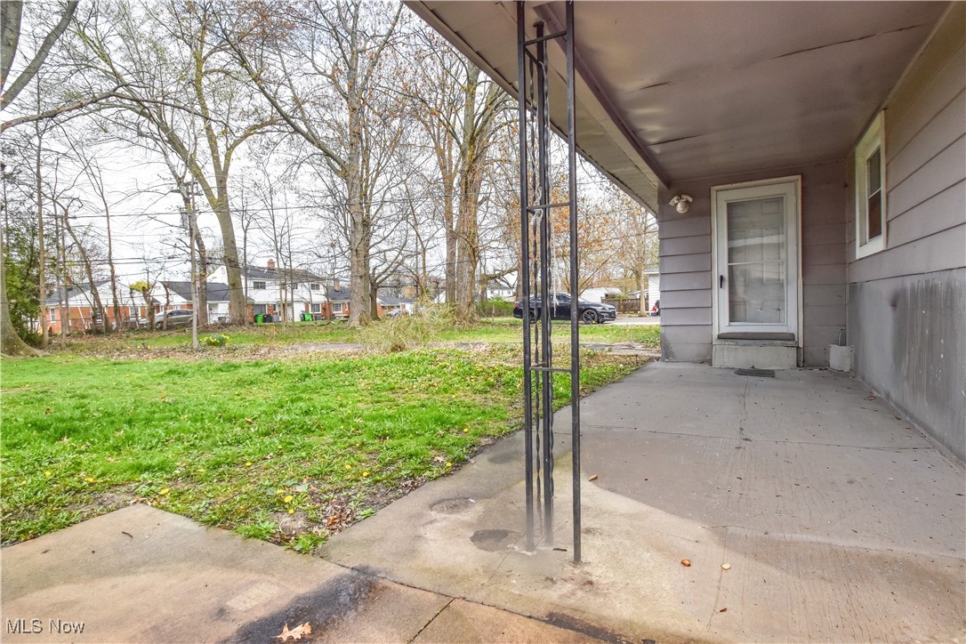 334 E 238th Street, Euclid, Ohio image 10