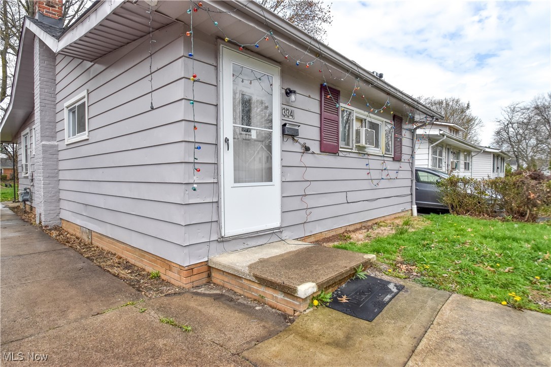 334 E 238th Street, Euclid, Ohio image 2