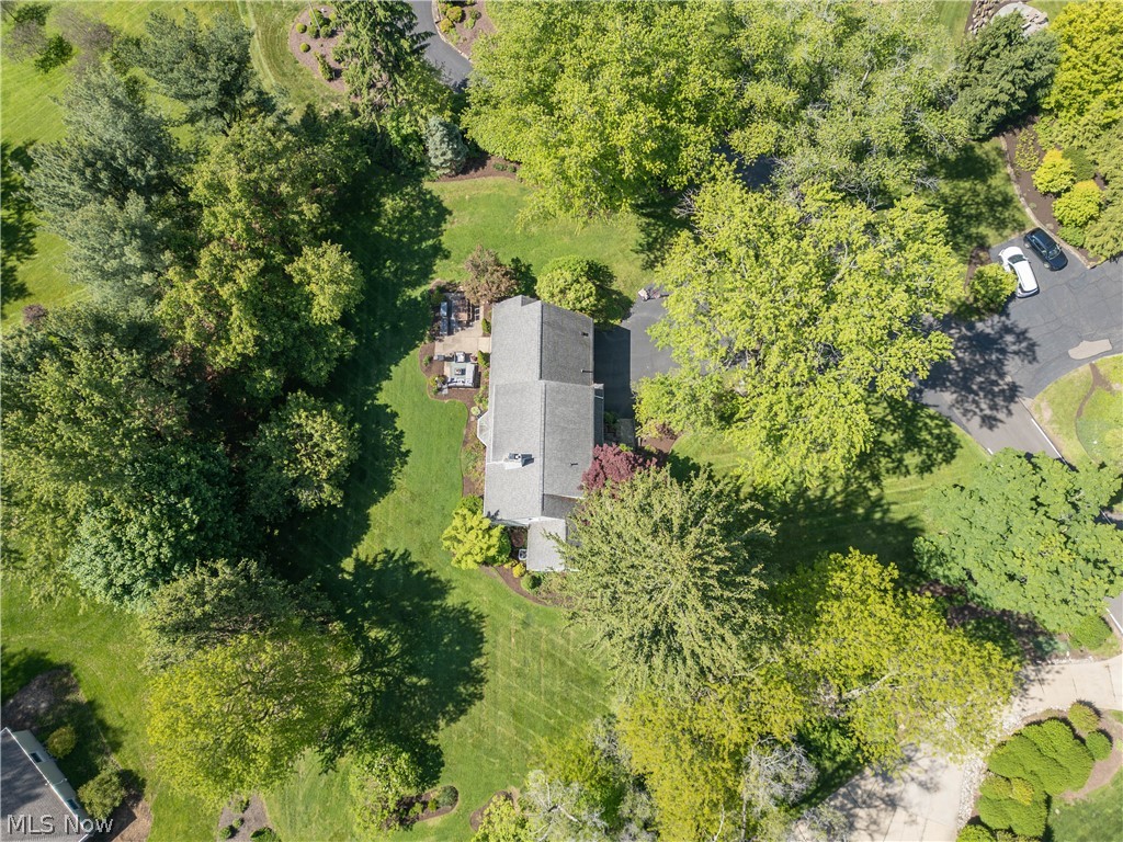 2810 Brentwood Close Street NW