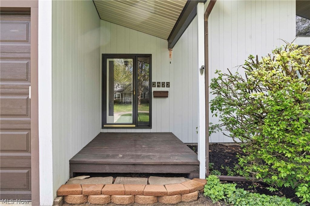 Photo of 2422 Chestnut Boulevard, Cuyahoga Falls, OH 44223 (MLS # 5205664)