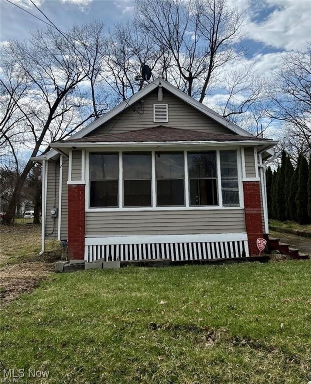 Photo of 2428 Wydesteel Avenue, Youngstown, OH 44505 (MLS # 5179377)