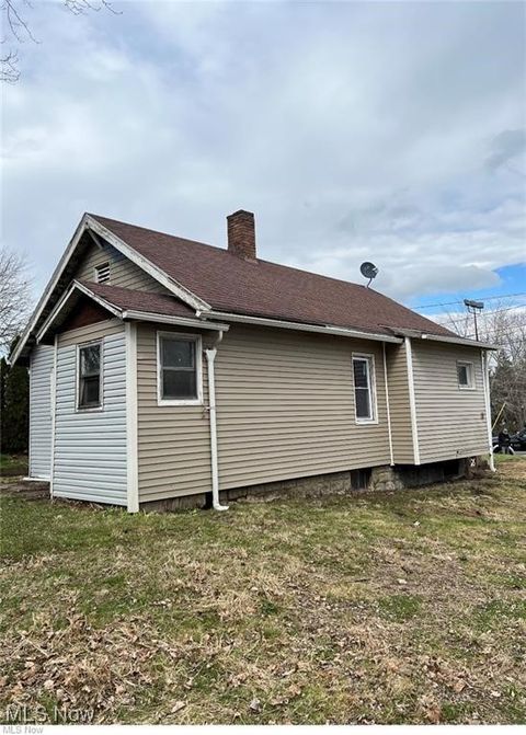 Tiny photo for 2428 Wydesteel Avenue, Youngstown, OH 44505 (MLS # 5179377)