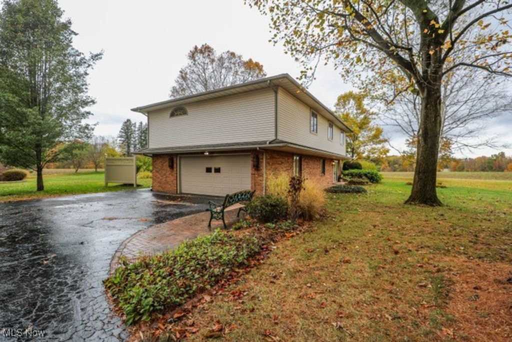 Photo of 10685 Limeridge Road, Hiram, OH 44234 (MLS # 5168073)