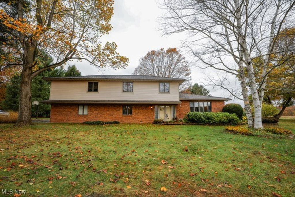Photo of 10685 Limeridge Road, Hiram, OH 44234 (MLS # 5168073)