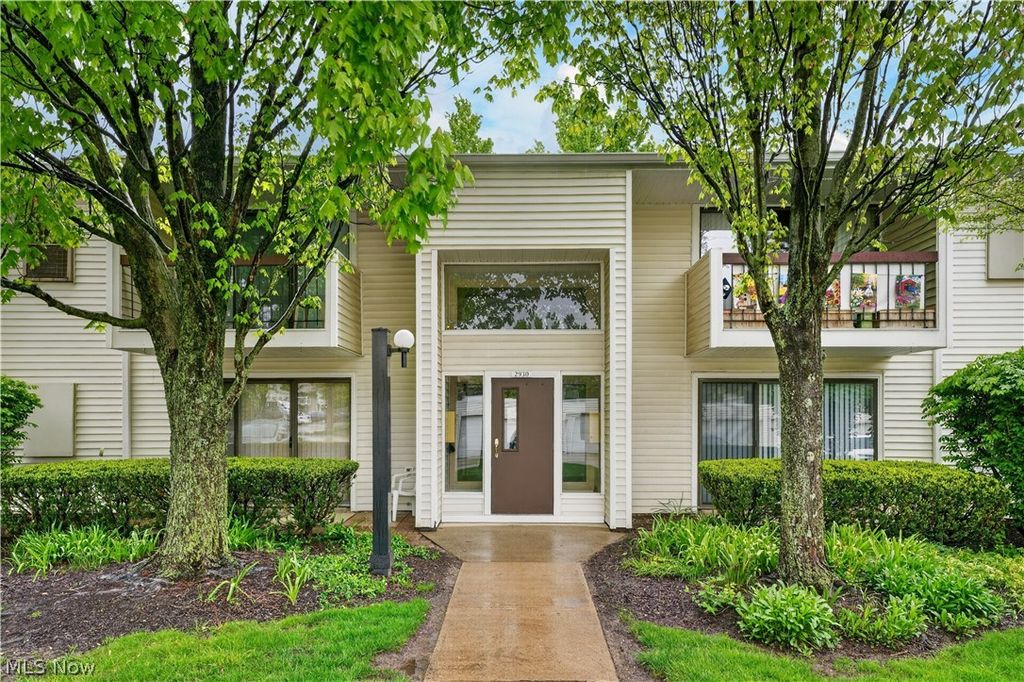 Photo of 2930 N Bay Drive #L7, Westlake, OH 44145 (MLS # 5206650)
