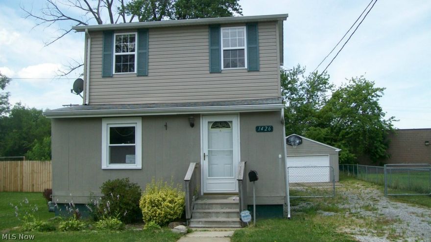 Welcome to this comfortable Cape Cod close to all the amenities along Vine Street and minutes from the ball park. This home boasts 3 Bedrooms & 1 Bath with a fenced in yard. This won't last long